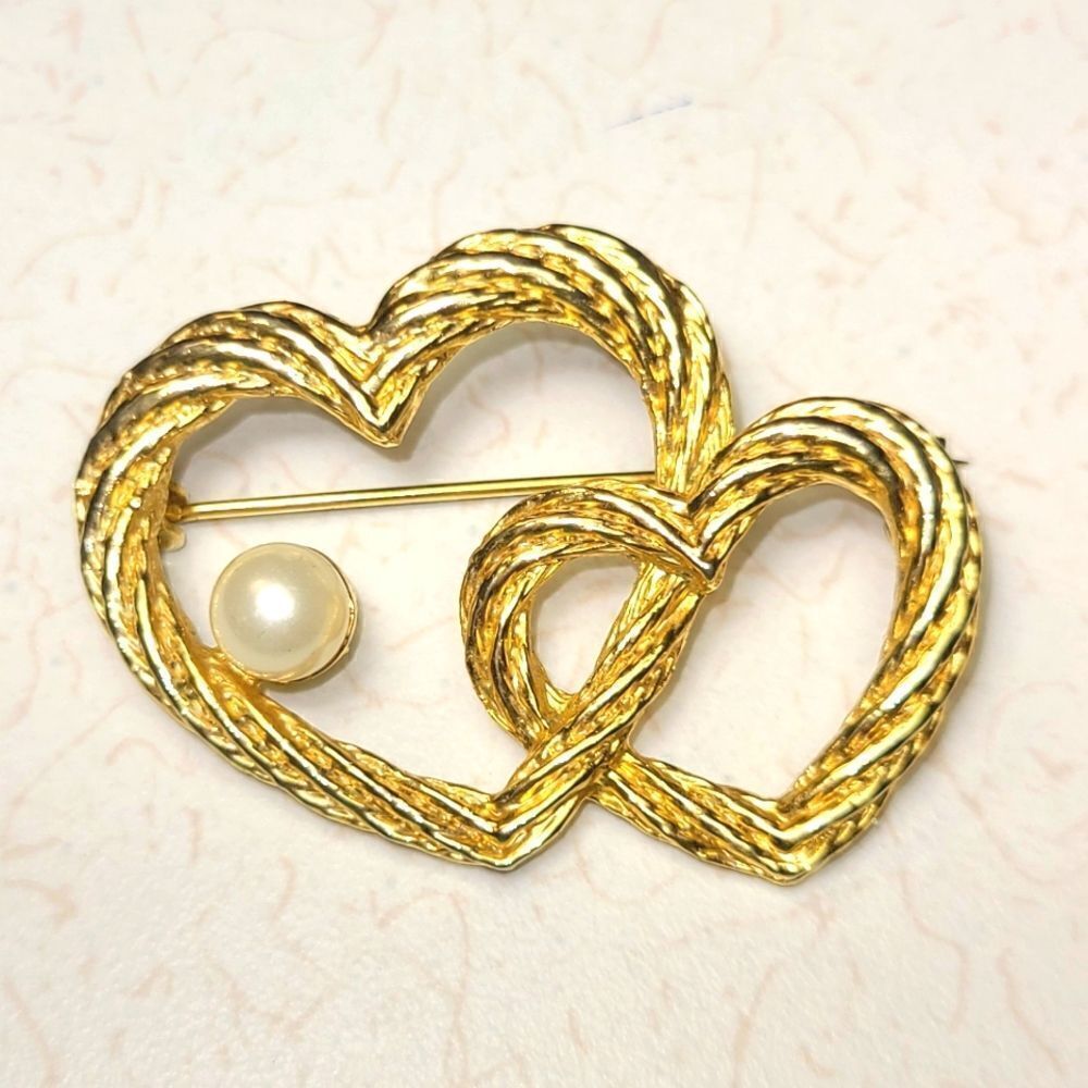 Vintage Double Heart with Faux Pearl Brooch Pin, Goldtone, signed